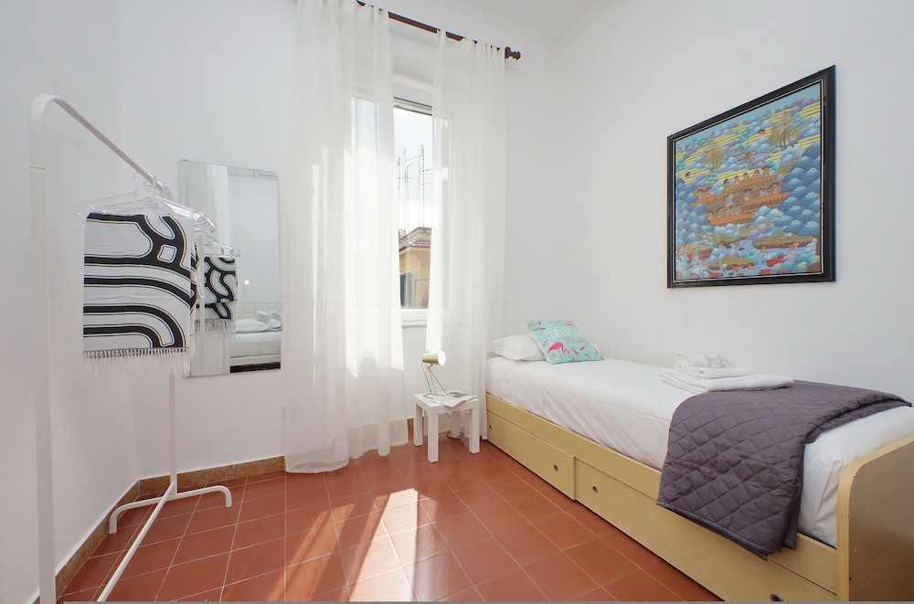 4bnb - Queen Mary Vatican Home