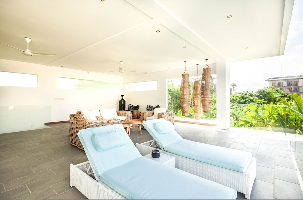 Niko 2 R New Villa Close to Finns Beach Club
