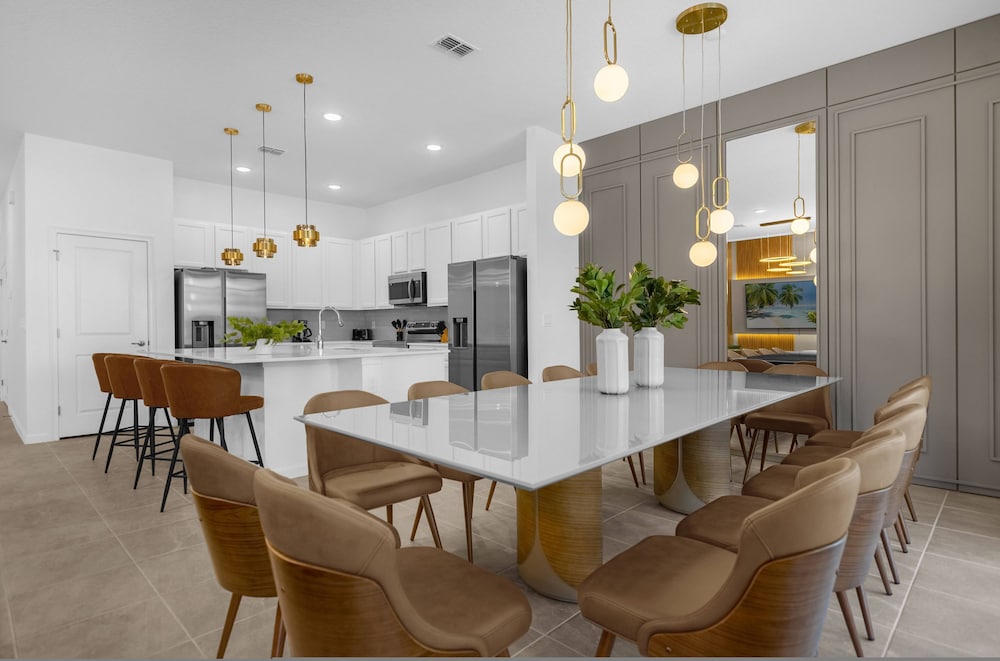 Brand NEW 9bedrooms 9bathrooms At Paradiso Grande