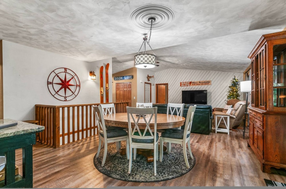Lakeside Getaway pet Friendly
