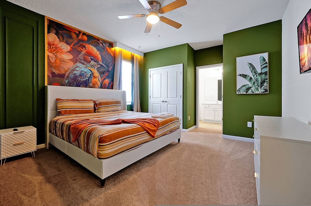 Luxury and Sophisticated 15 BR Ensuite