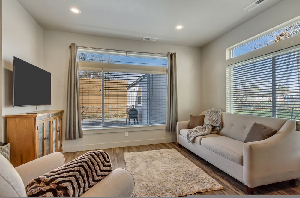 3 Bed 2 Bath King Beds With Smoker Grill