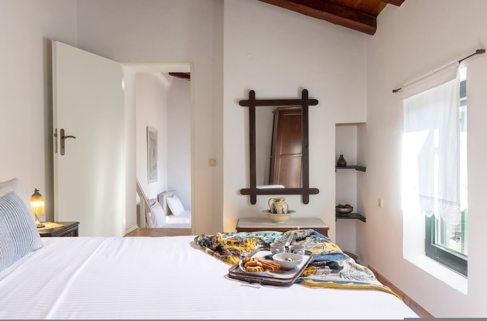 Villa Helidona With Private Pool