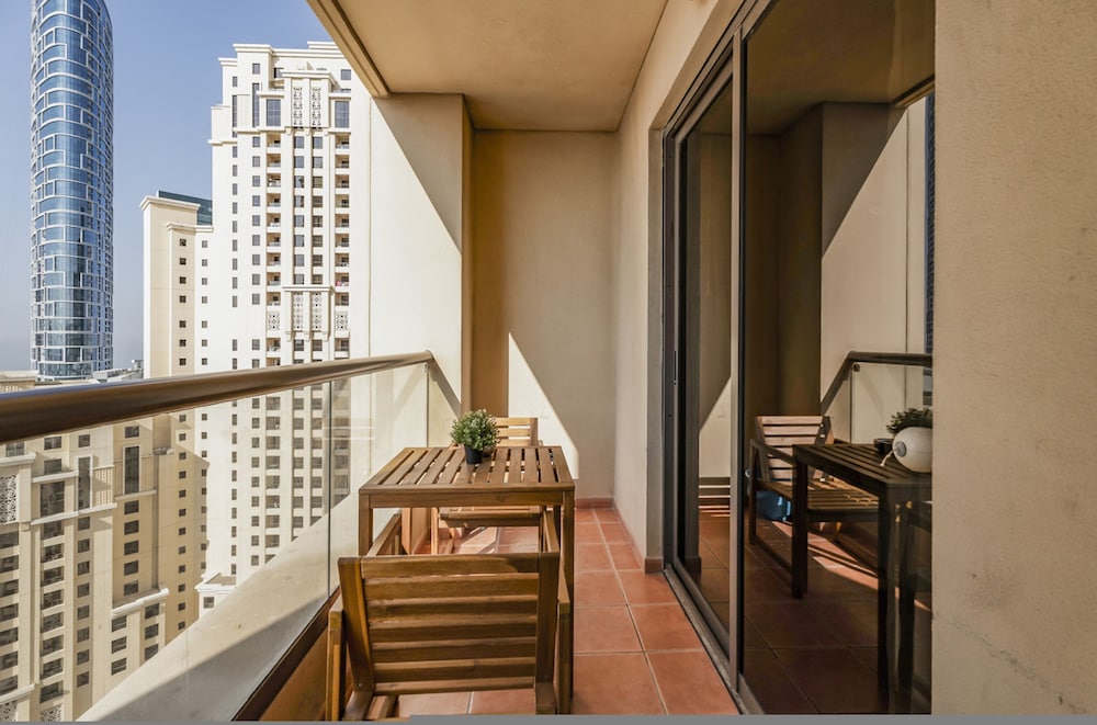 Short Stay Apartment Shams 1 Jumeirah Beach Residence 2 Bed Sleeps 6