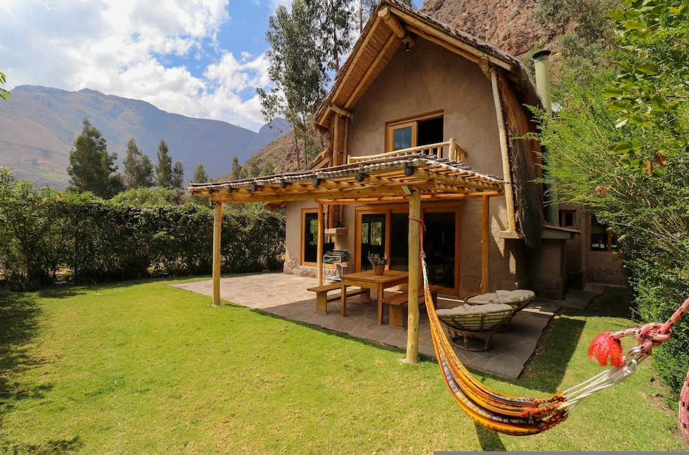 w Majestic 3BR House in Villa Sagrado