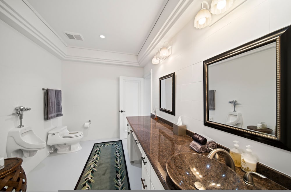 Waterfalling Estate in Ninole