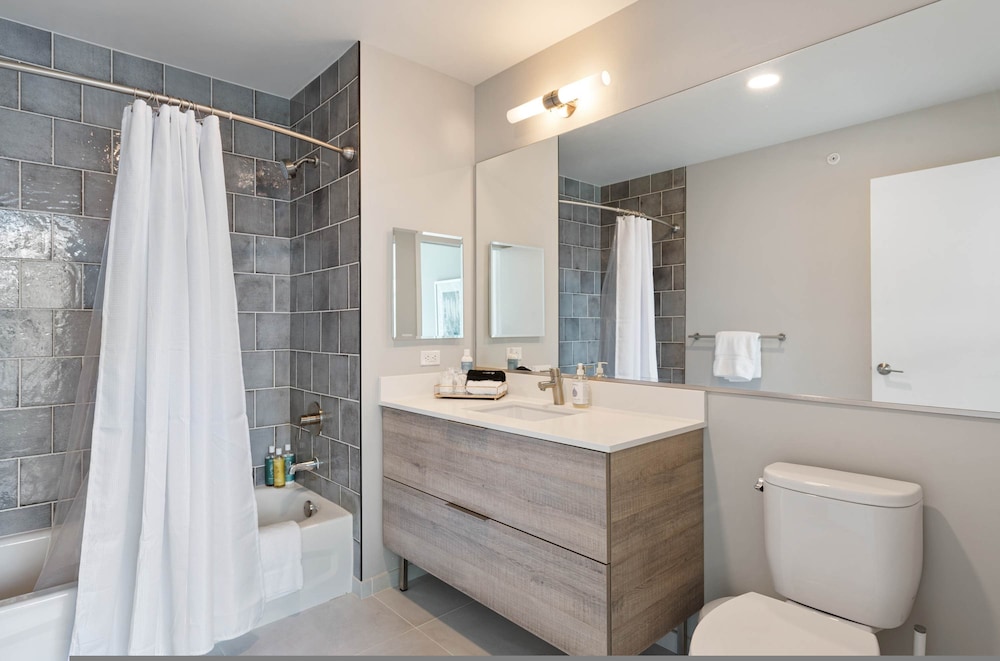 Gold Coast Group Stay 2 Modern 2BR Apartments