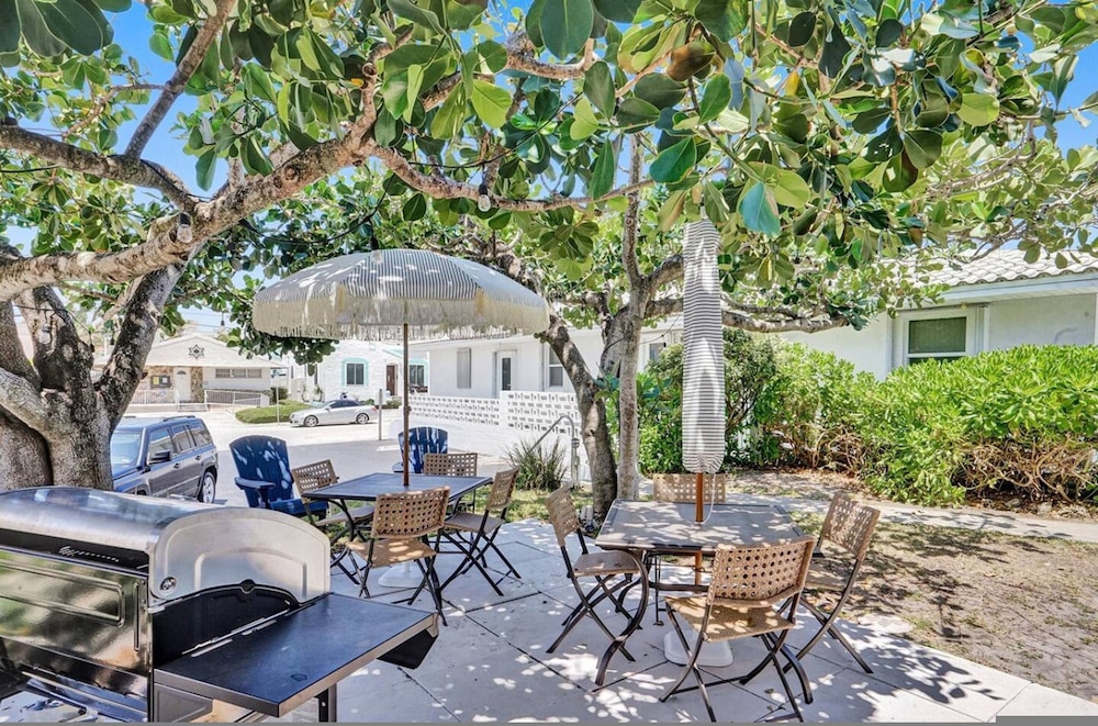 Marine Villas 7 in Hollywood