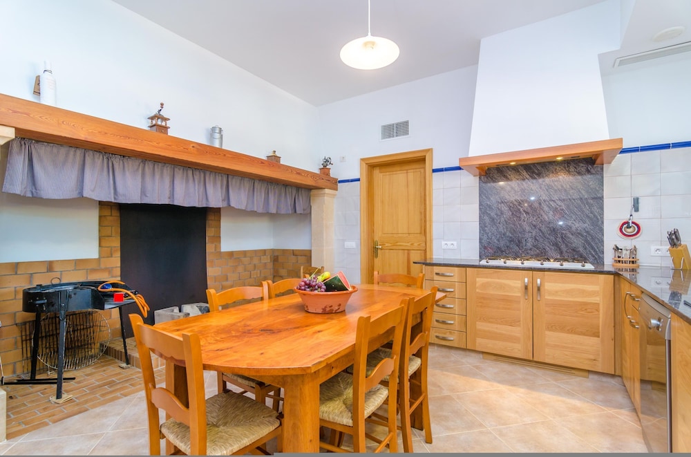 Son Fadri in Campos With 5 Bedrooms and 4 Bathrooms view 2