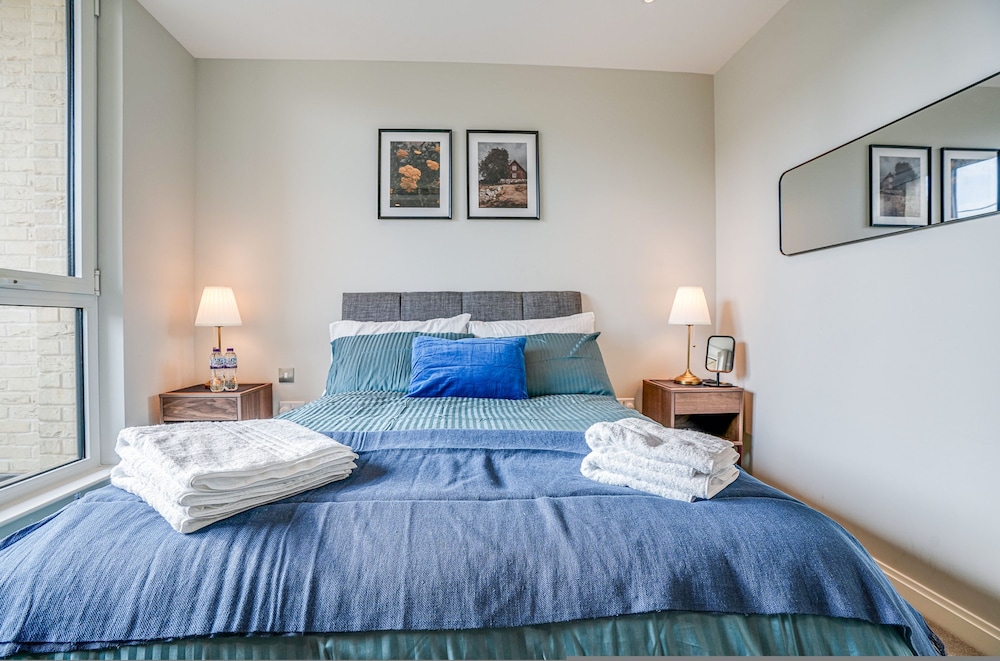 Central London Stay in Vauxhall With Balcony