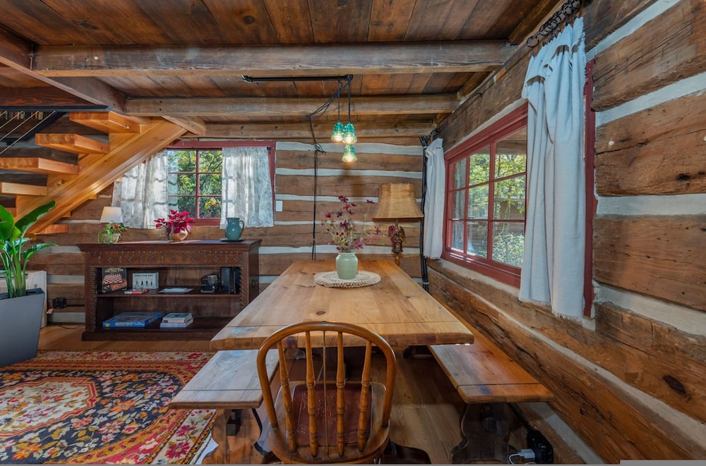Historic Log Cabin Quiet Return to Simpler Days
