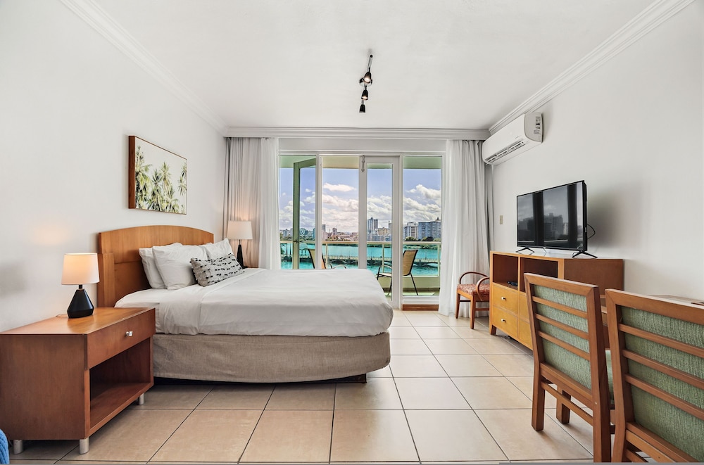 Seaside Terrace Condado Close to the Beach