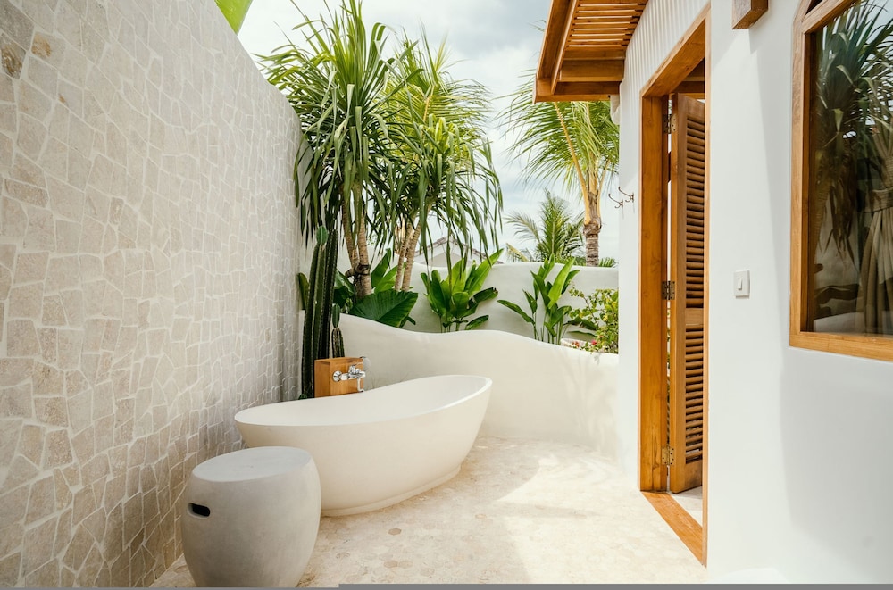 Villa Canggutopia 1 by Alfred in Bali - Tropical Hideaway 1BR Pool Villa Prime Location Canggu Beach