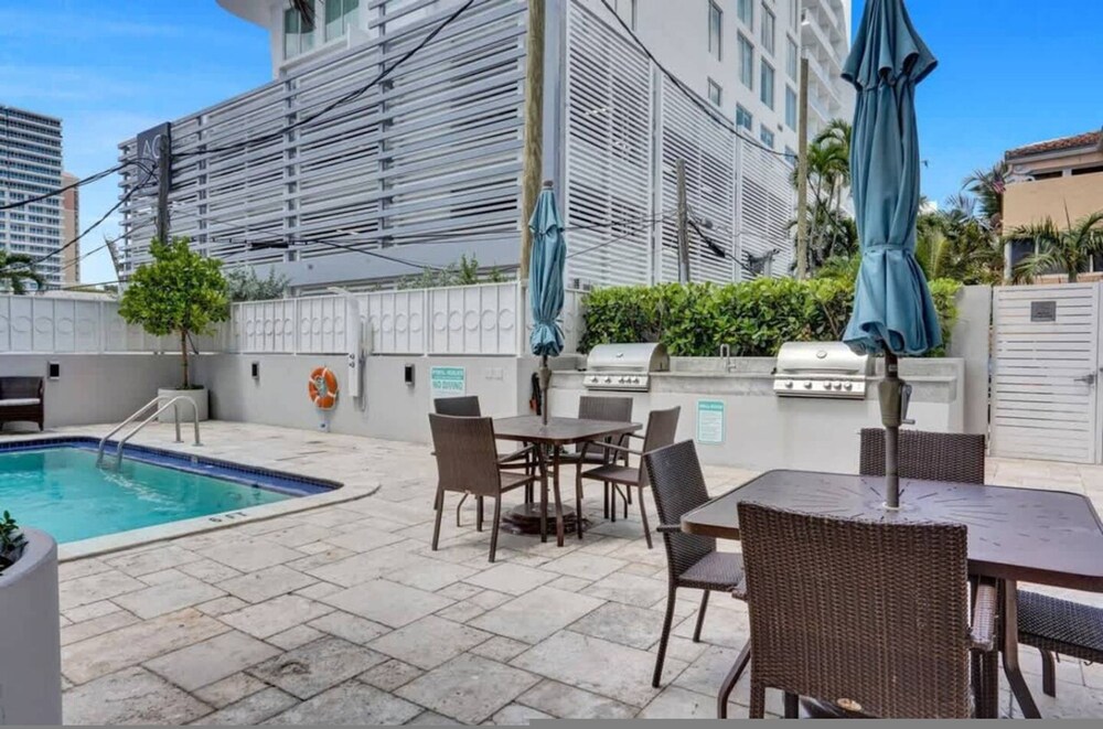 Boutique Luxury 2Br 2Ba Beach Intercostal View