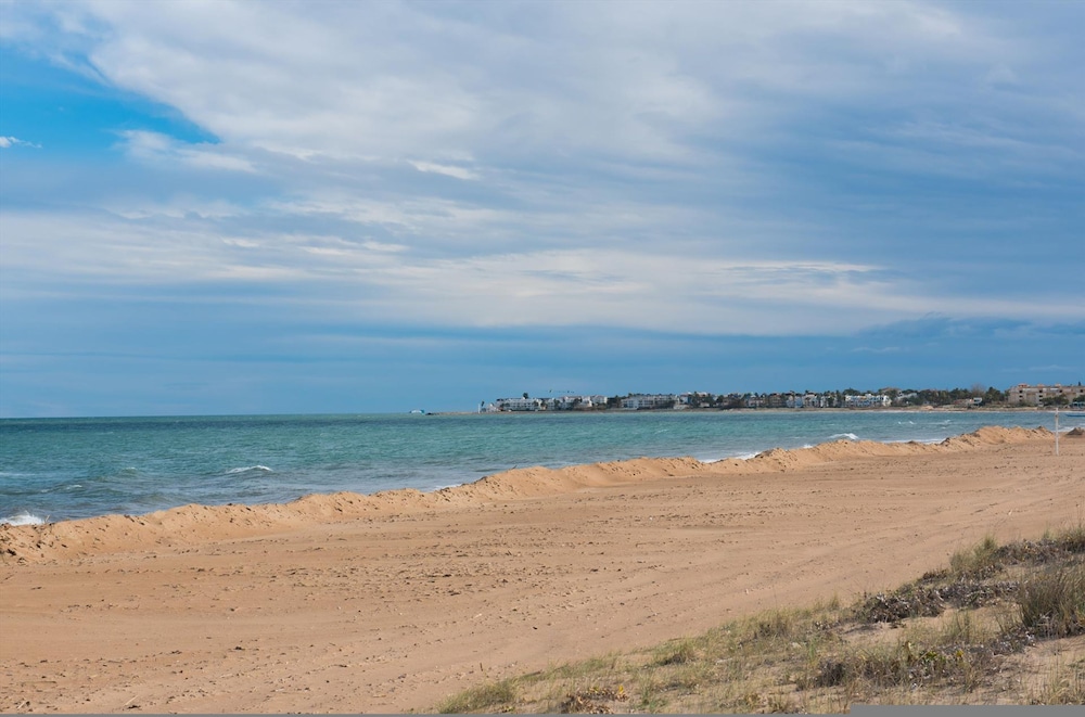 Marina A2 With 3 Bedrooms and 2 Bathrooms