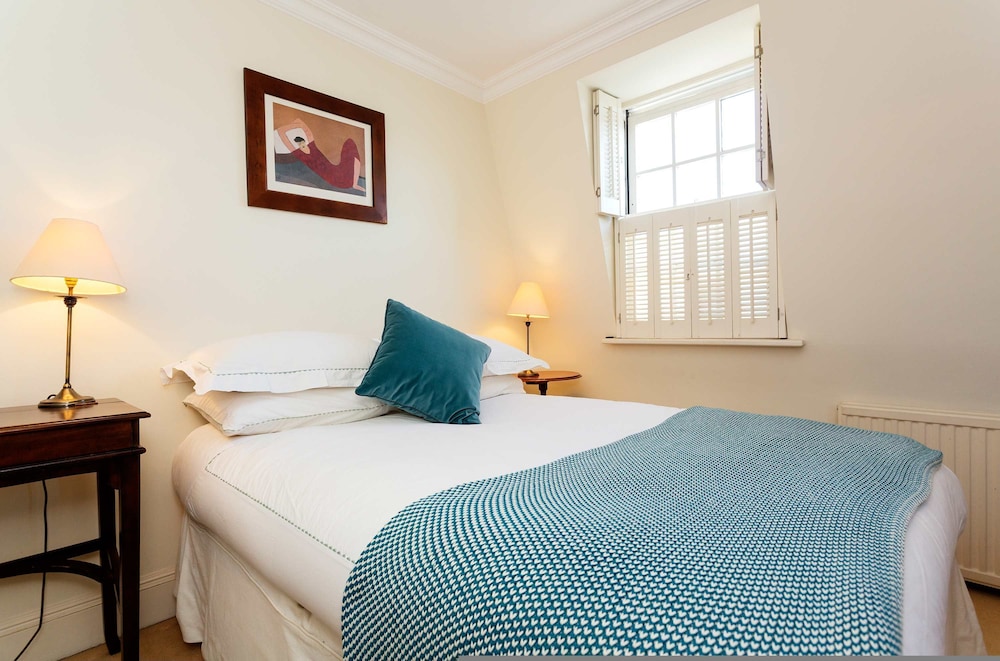 Holland Park Townhouse