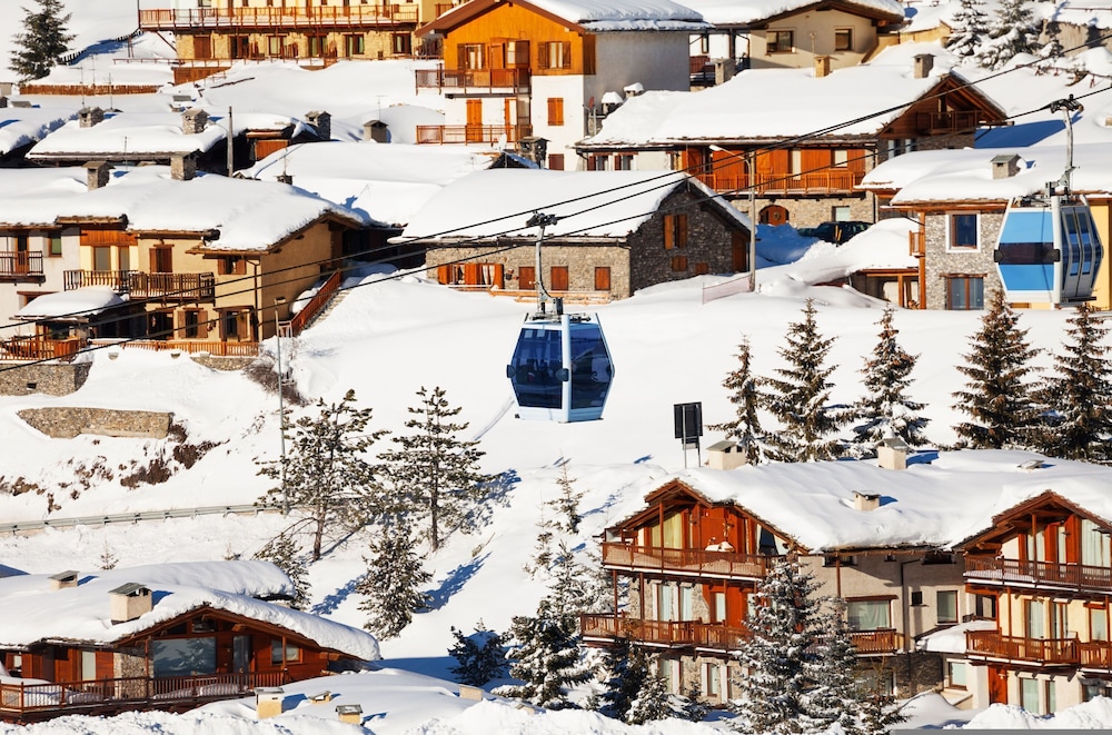 Grange Hike Ski - 37C Sestriere view 5