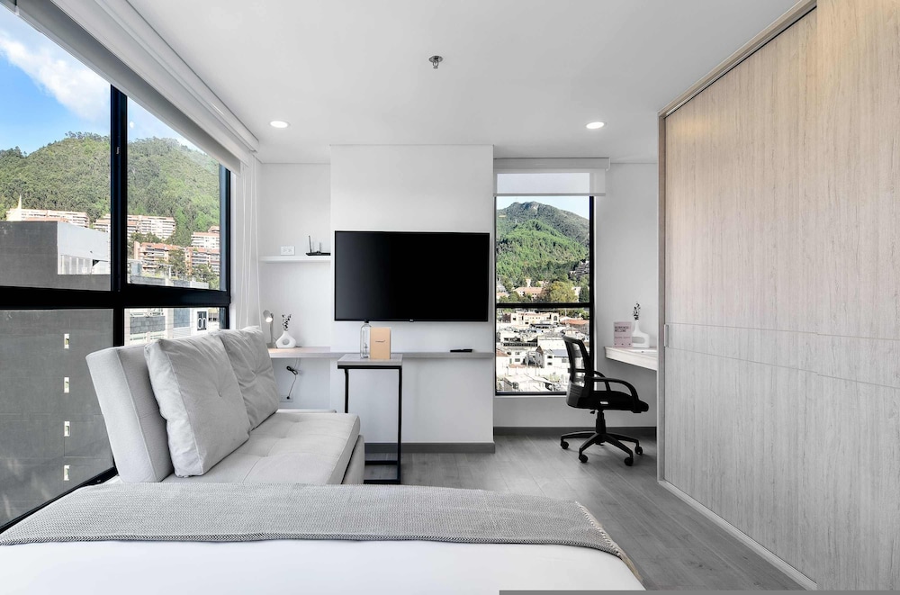 w Fantastic Loft w Perfect View in Santa Barbara