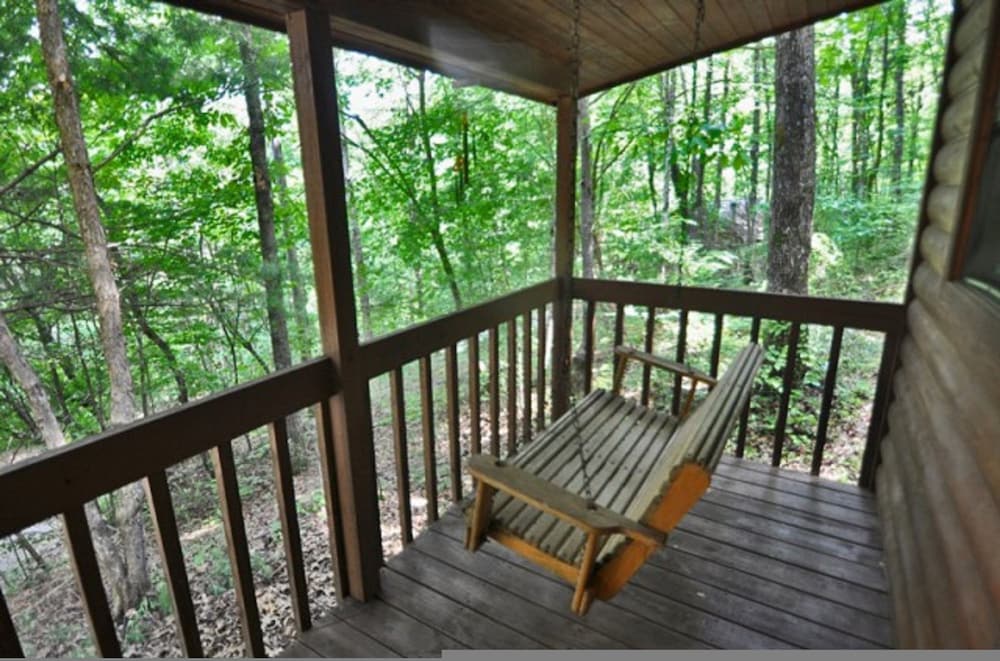 Romantic Honeymooner Hot Tub Jacuzzi Swing FP view 5