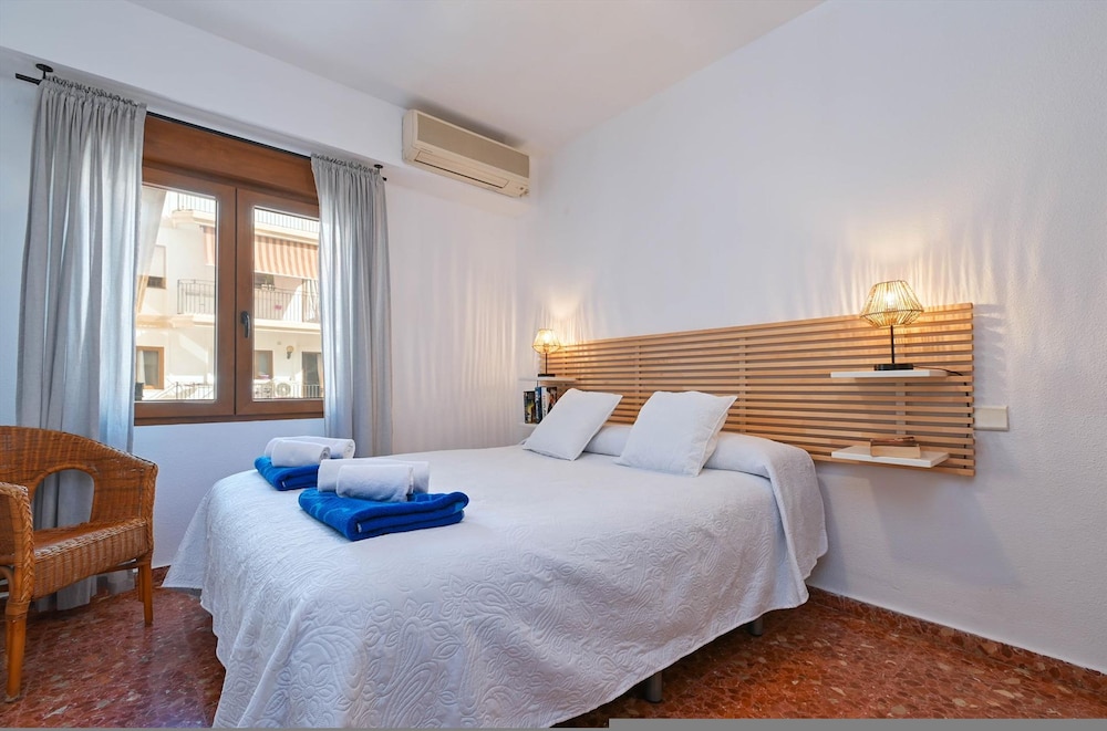 Adumar in Javea With 2 Bedrooms and 1 Bathrooms view 4