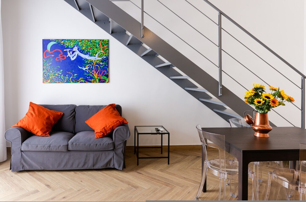 Pessina 90 Rooms in Naples