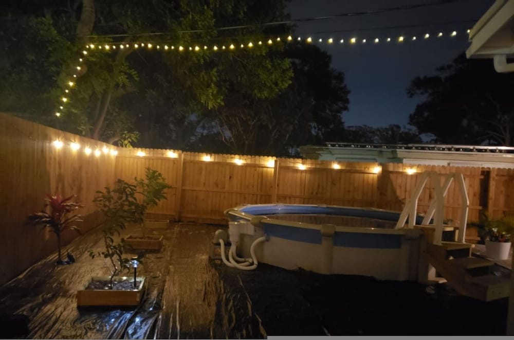 New Fresh House in Seminole Close to Beach