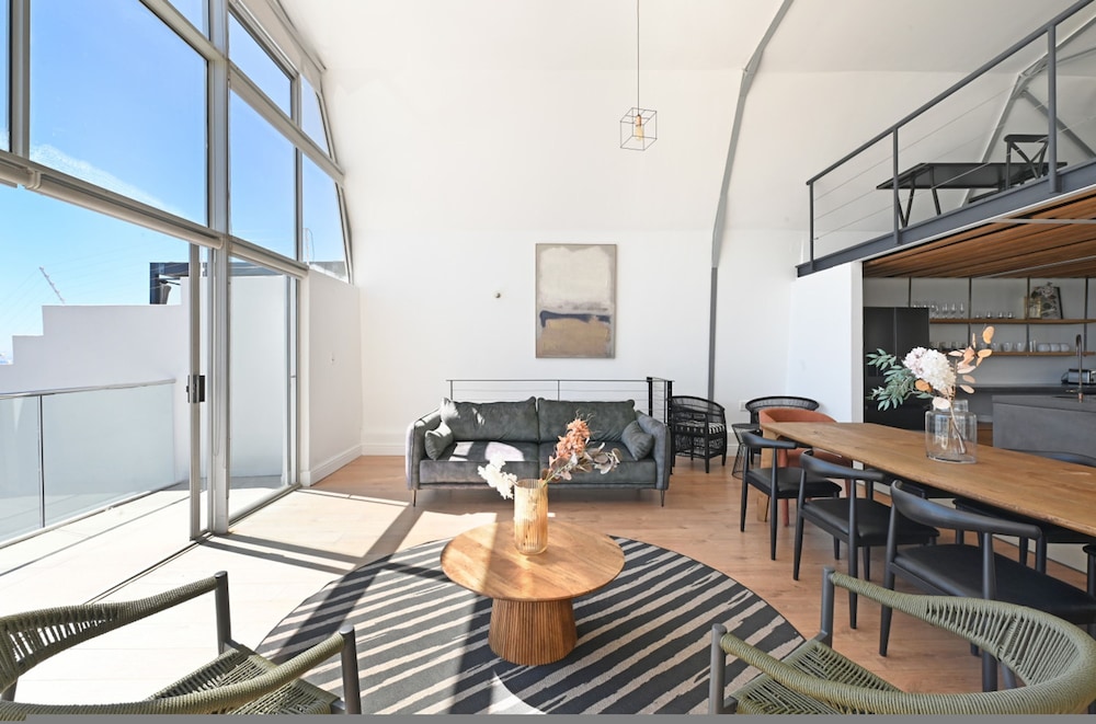 Spacious 3 Bedroom Villa BBQ Pool Ocean View