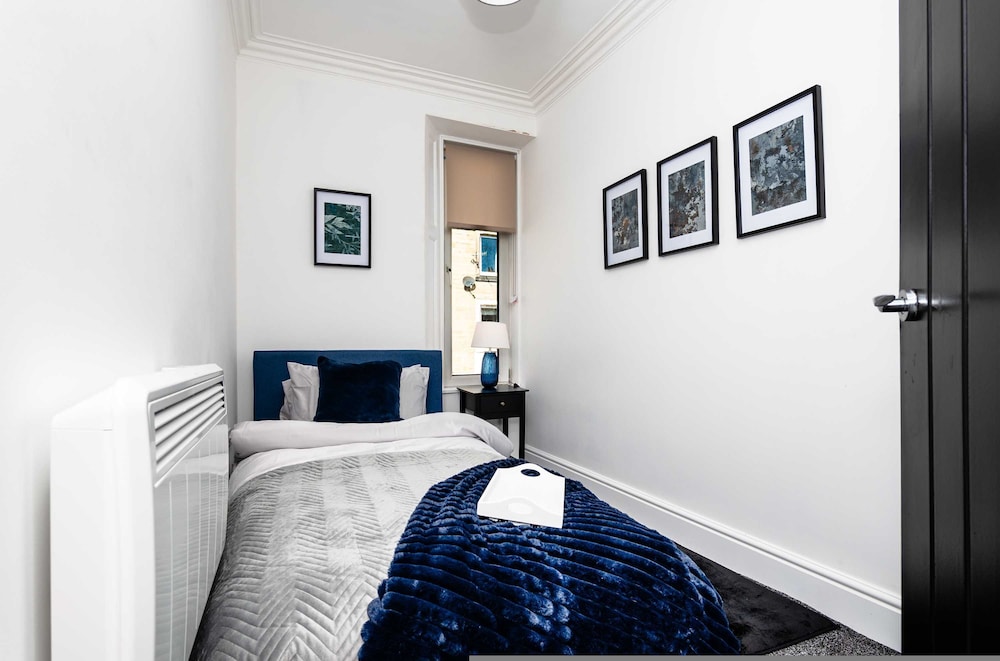 2 Bedroom Apartment-free Parking