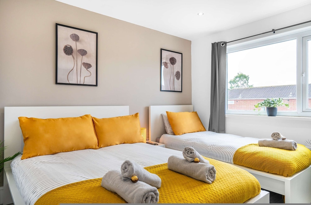 3 Bedroom House-free Parking