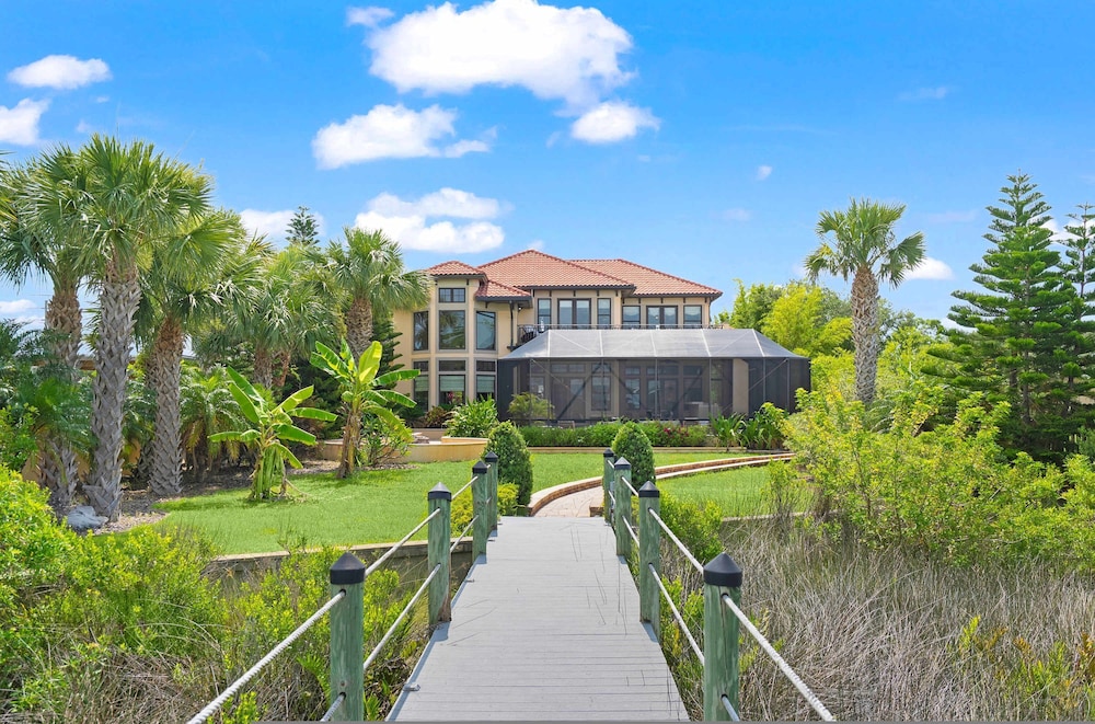 Sparkling Pool Balcony Sunsets Pool Table Dock