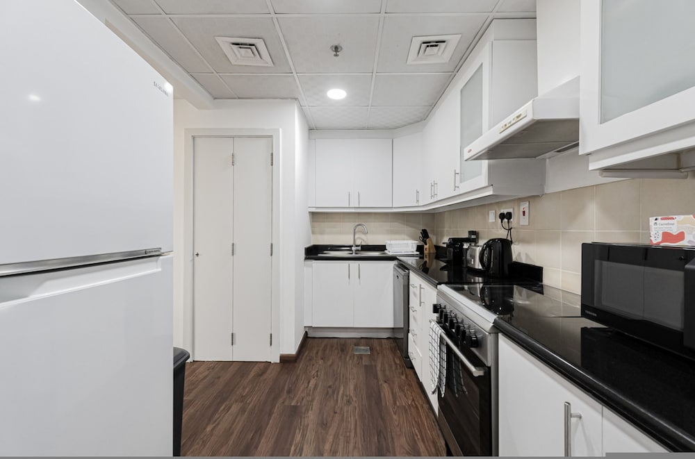 Short Stay Apartment Shams 1 Jumeirah Beach Residence 2 Bed Sleeps 6