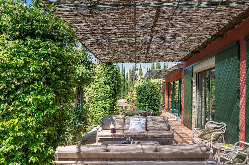Le Mas Ela a Your Family Haven With Private Pool