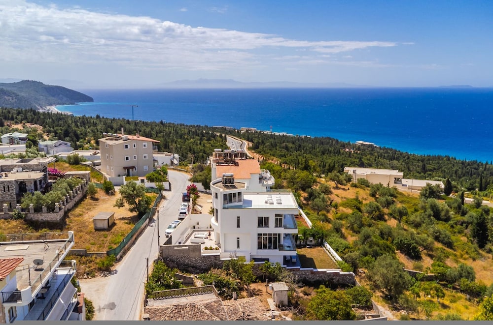 Villa Belle Azure in Gjilek