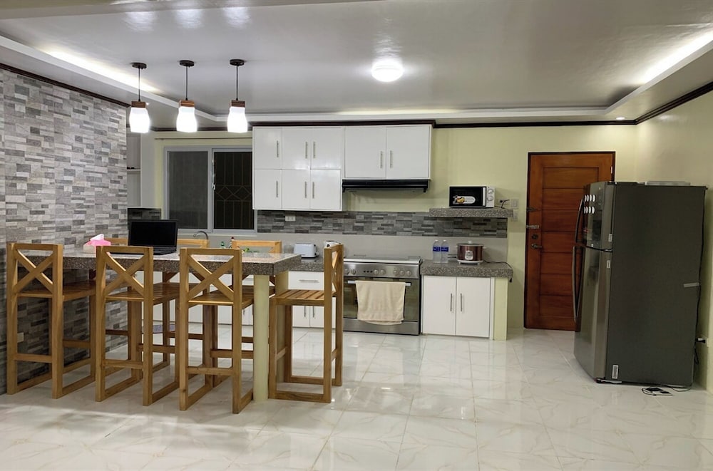 Michael's Homestay - Farm Villa near Patar Beach & Bolinao Falls