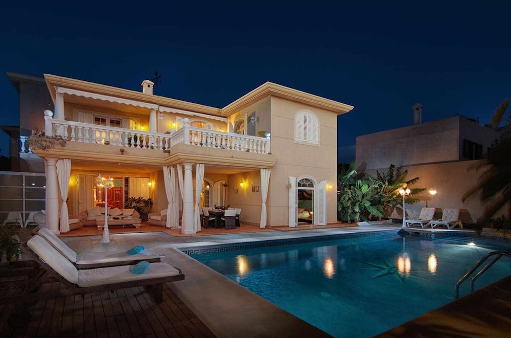 Bayside Concha House Beachfront Oasis With Heated Pool