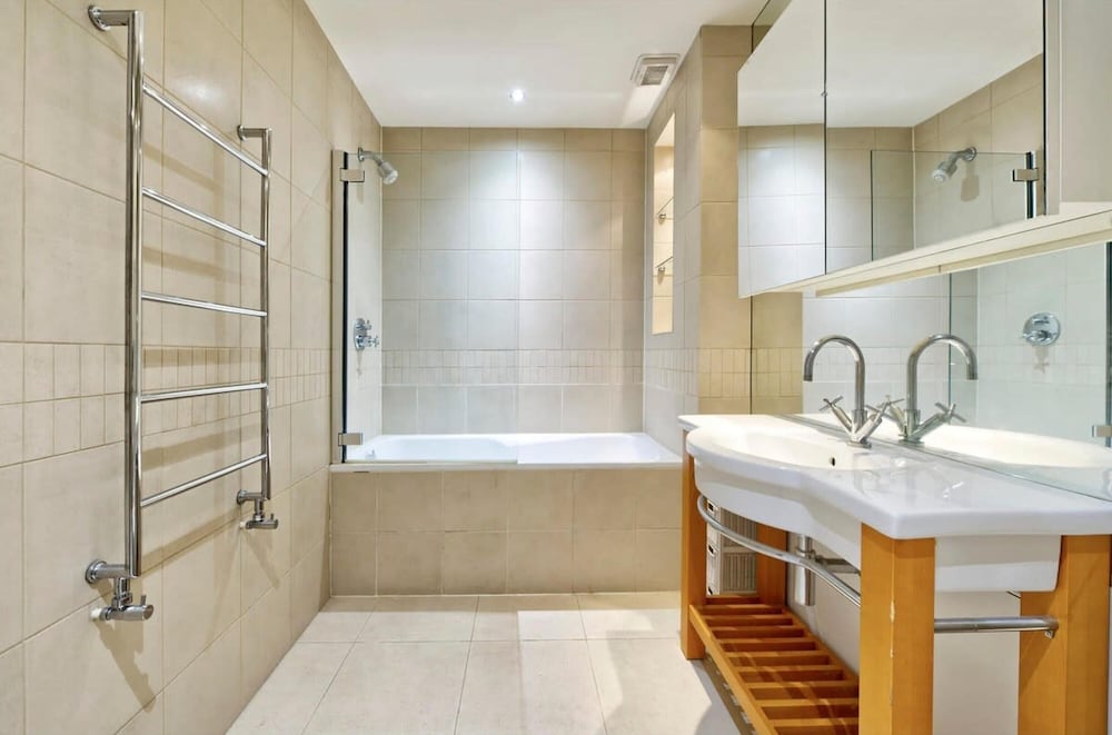 Grand 2 Bedroom Flat Kensington