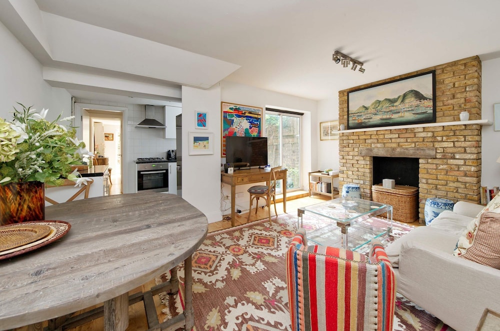 Lovely 2 bed Flat With Garden in Queen s Park