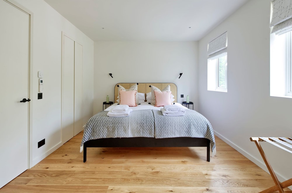 Modern Bright - 3 Bed House in Notting Hill