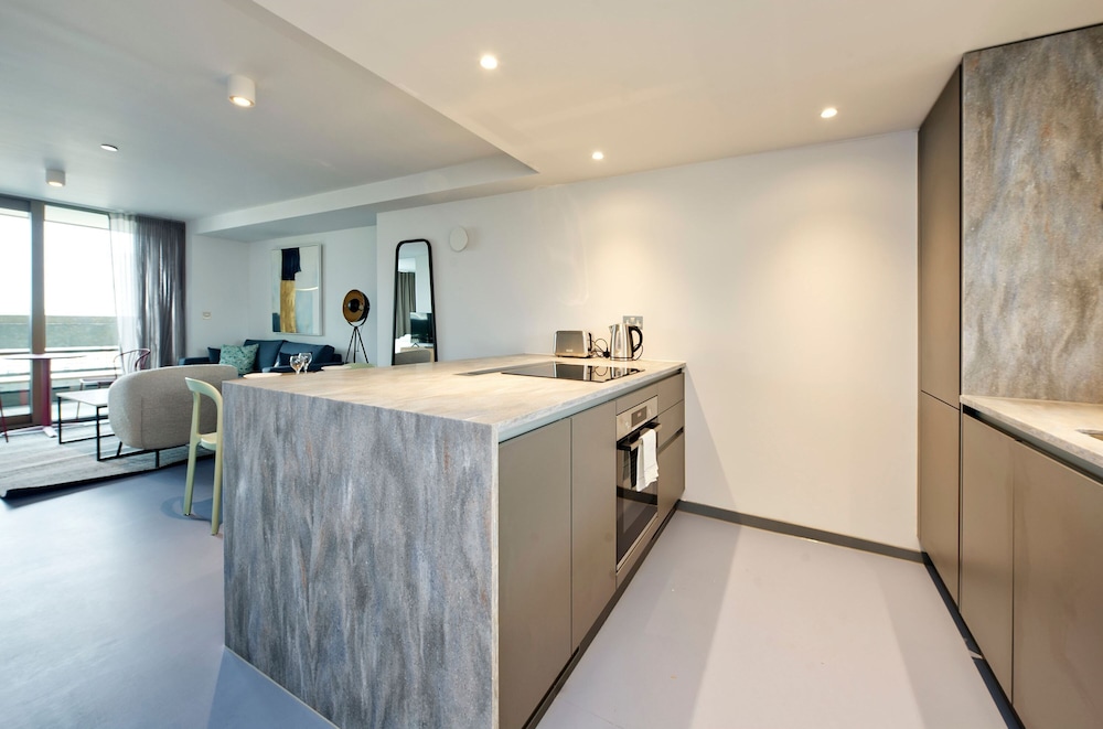 Deluxe One-bedroom Apartment in Poplar
