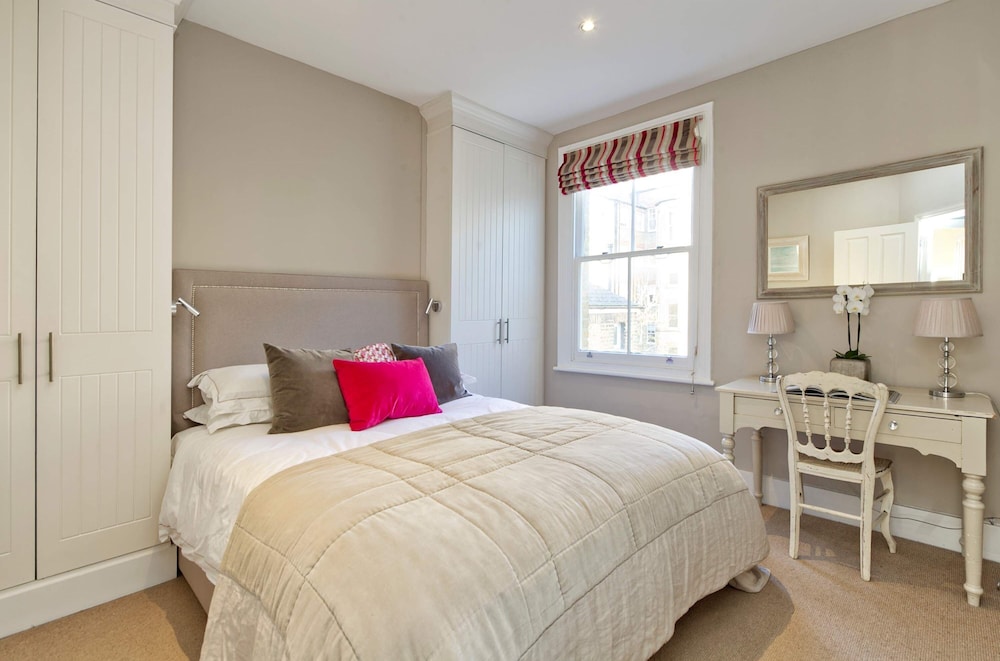 Lovely Apartment With Roof Terrace in Battersea