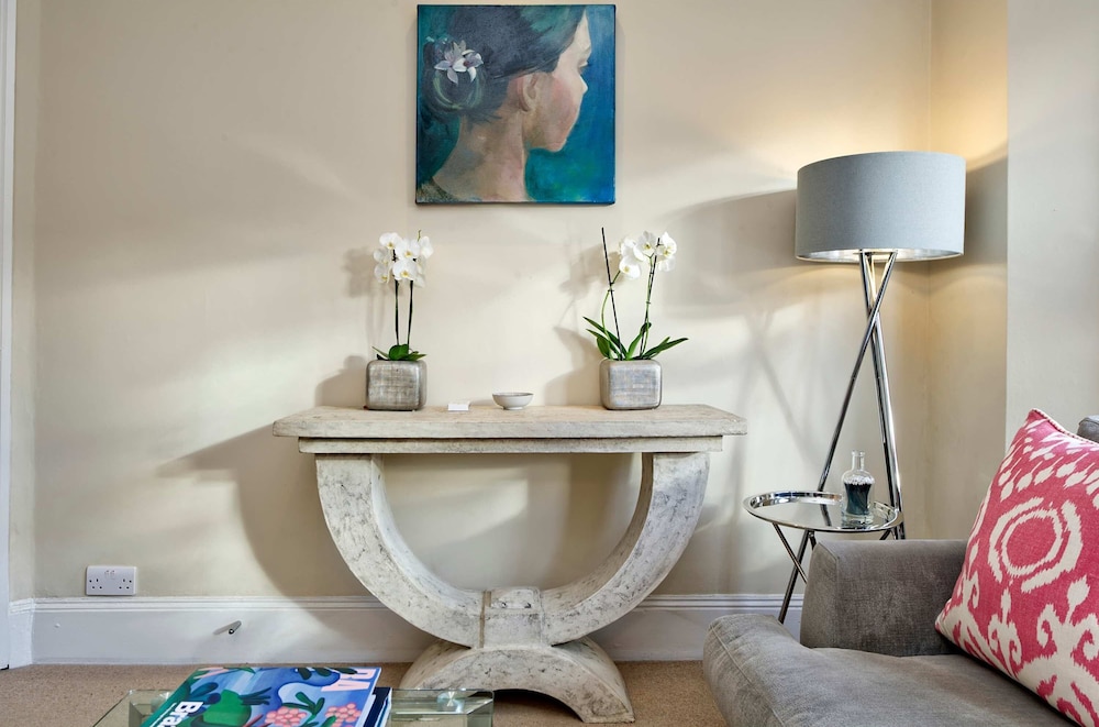 Lovely Apartment With Roof Terrace in Battersea