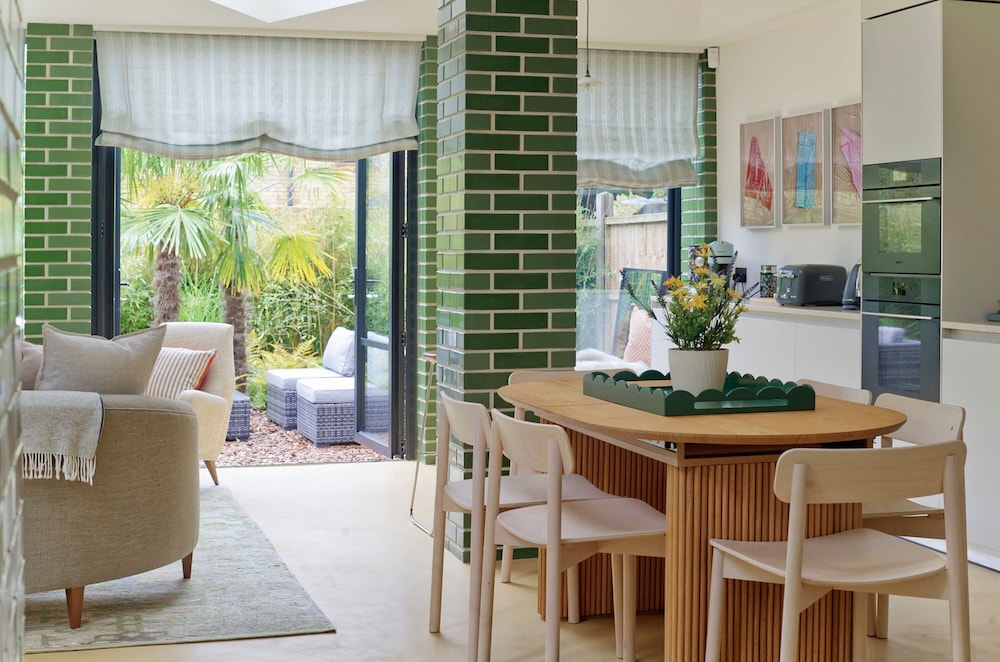 Modern Bright - 3 Bed House in Notting Hill
