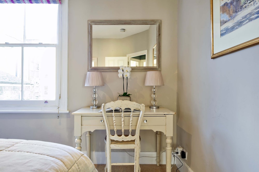 Lovely Apartment With Roof Terrace in Battersea
