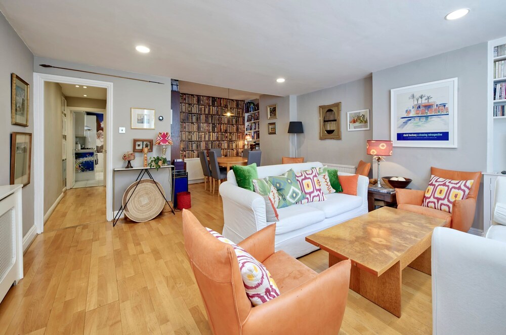 Lovely 2-bed Garden Flat in West Kensington