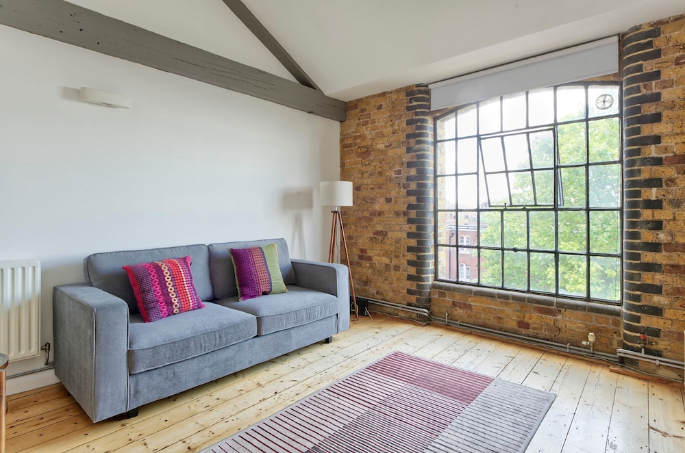 Spacious 1 Bed 1 Bath Southwark