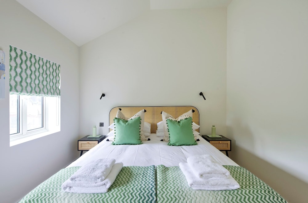 Modern Bright - 3 Bed House in Notting Hill