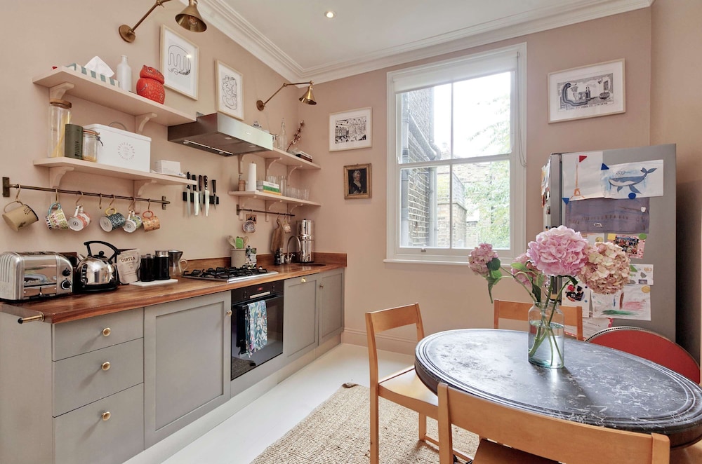 Exquisite 2 Bedroom Flat in Notting Hill