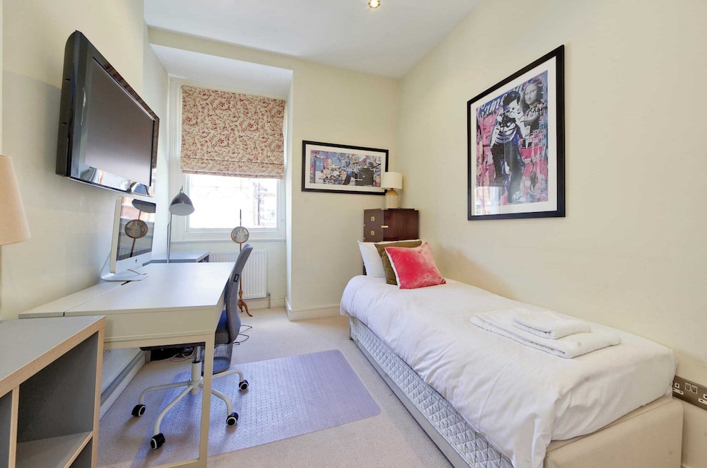 Spacious 3-bedroom Apartment in Earls Court
