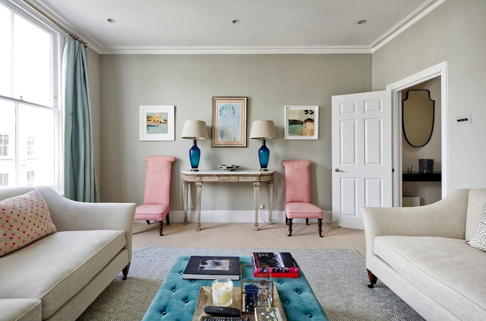 Gorgeous Modern 2 Bedroom Flat in Chelsea