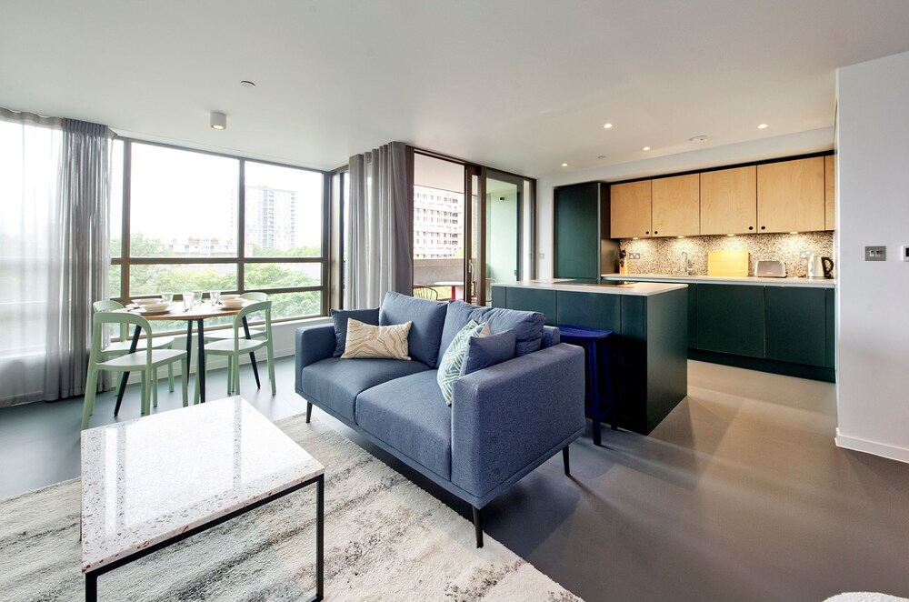 Upscale Two-bedroom Home in a Brutalist Setting